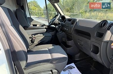 Вантажний фургон Renault Master 2015 в Тернополі