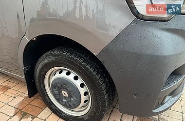 Вантажний фургон Renault Master 2020 в Калуші