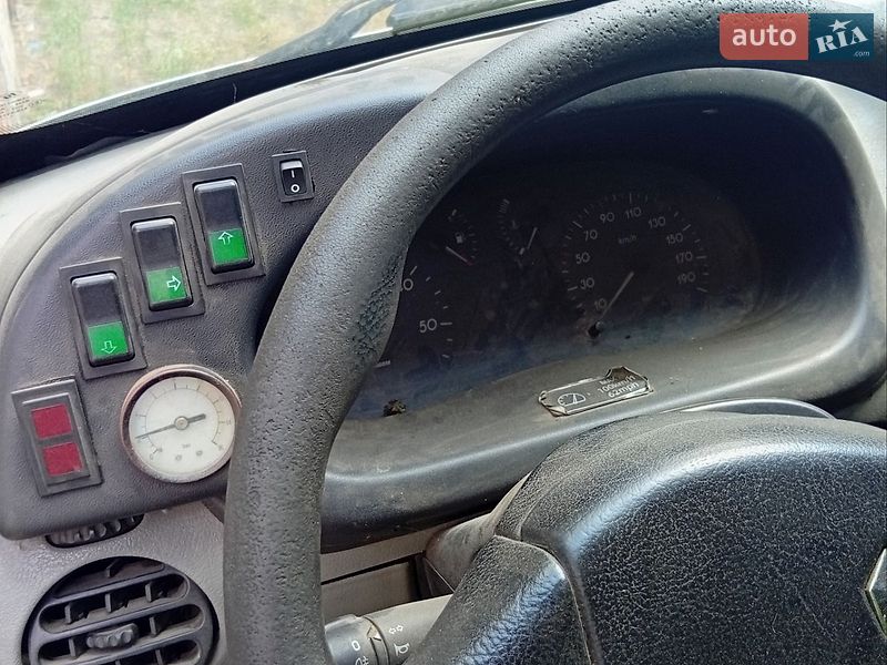 Минивэн Renault Master 2003 в Херсоне