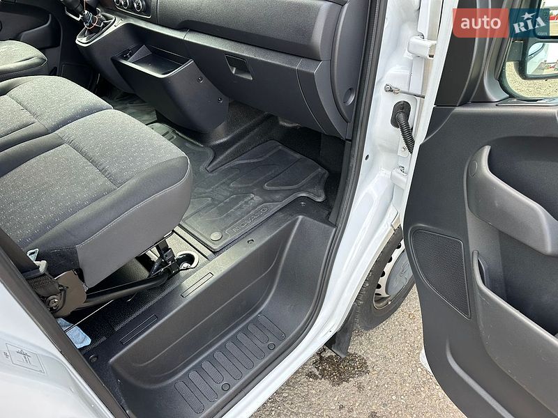 Мінівен Renault Master 2021 в Чернівцях фото 17 Мінівен Renault Master 2021 в Чернівцях
