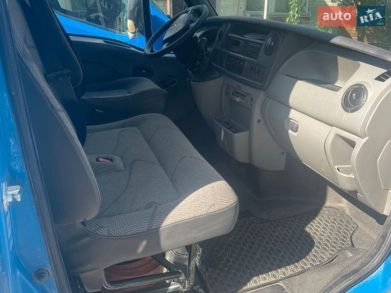 Вантажний фургон Renault Master 2010 в Львові