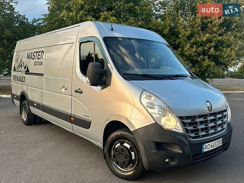 Вантажний фургон Renault Master 2014 в Мукачевому
