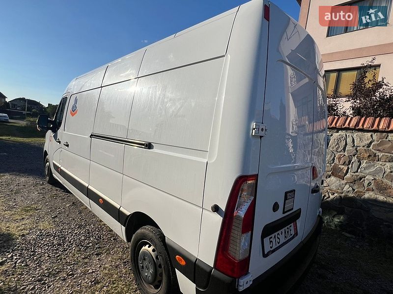 Вантажний фургон Renault Master 2022 в Львові