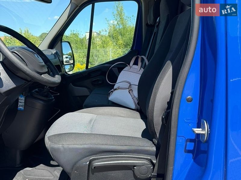 Вантажний фургон Renault Master 2018 в Дубні