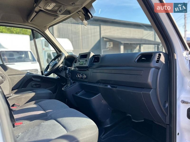Тентованый Renault Master 2023 в Хусте