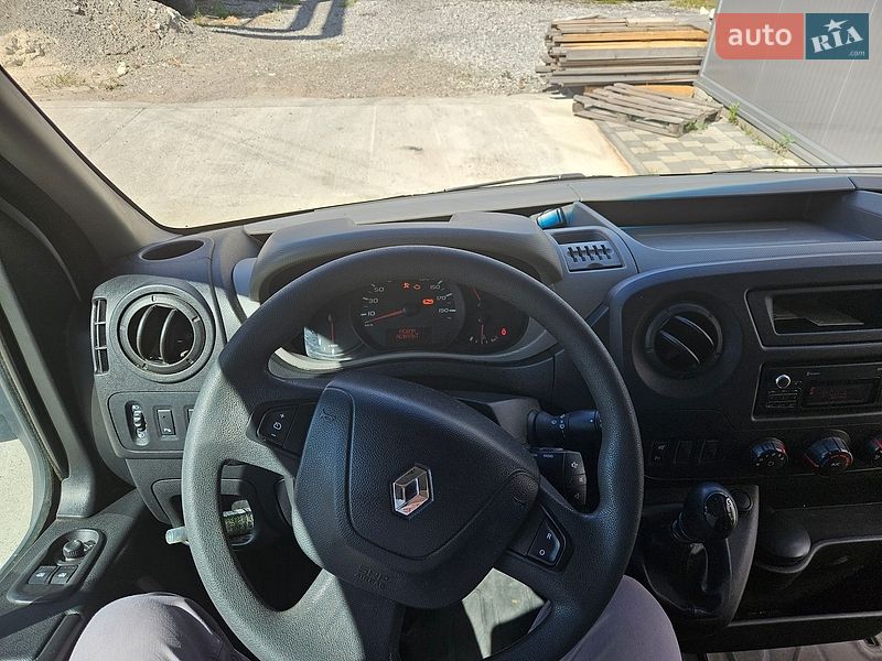 Грузовой фургон Renault Master 2017 в Ивано-Франковске