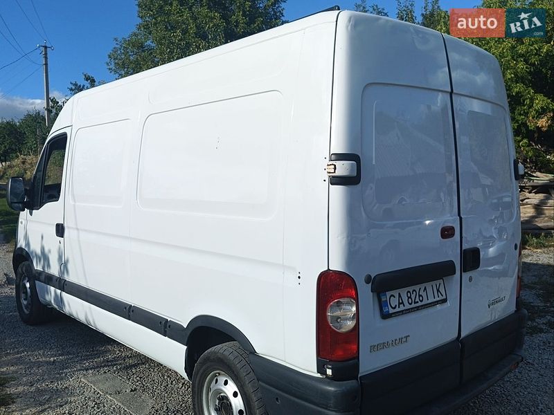 Грузовой фургон Renault Master 2010 в Умани