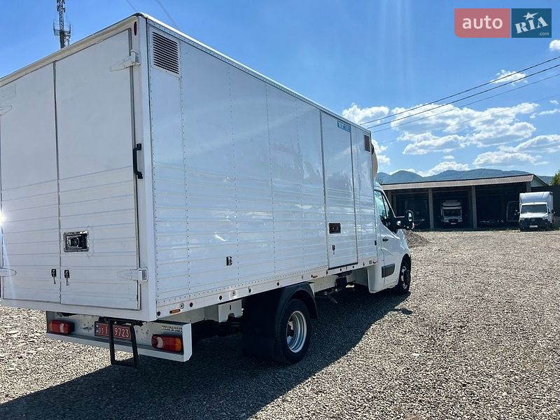 Грузовой фургон Renault Master 2018 в Хусте