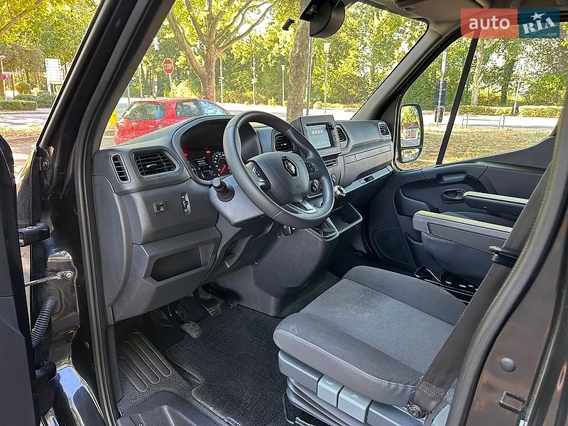 Інші вантажівки Renault Master 2021 в Нововолинську