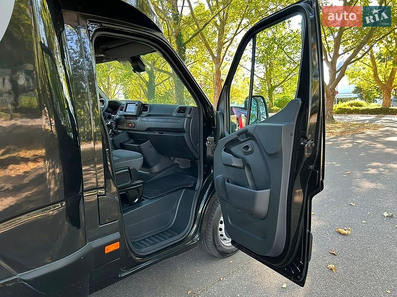 Інші вантажівки Renault Master 2021 в Нововолинську