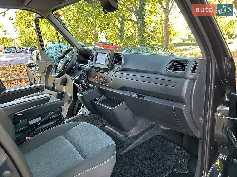 Інші вантажівки Renault Master 2021 в Нововолинську
