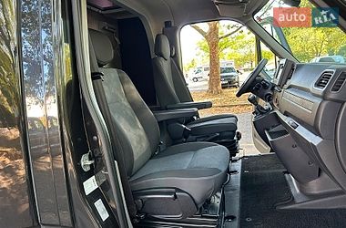 Інші вантажівки Renault Master 2021 в Нововолинську