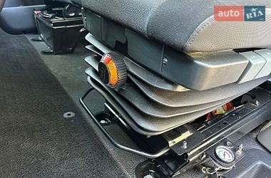 Інші вантажівки Renault Master 2021 в Нововолинську