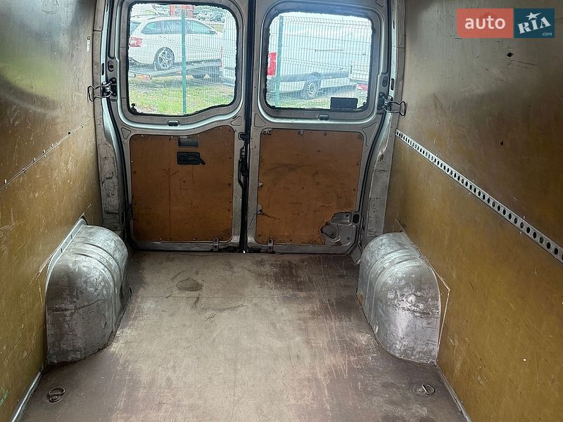 Мікроавтобус вантажний (до 3,5т) Renault Master 2005 в Луцьку фото 7 Мікроавтобус вантажний (до 3,5т) Renault Master 2005 в Луцьку