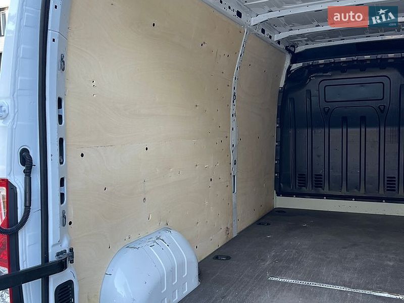 Грузовой фургон Renault Master 2021 в Луцке