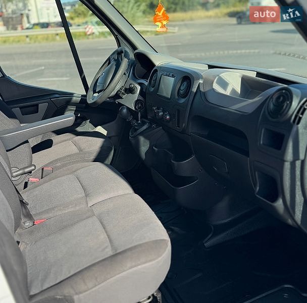 Вантажний фургон Renault Master 2017 в Луцьку