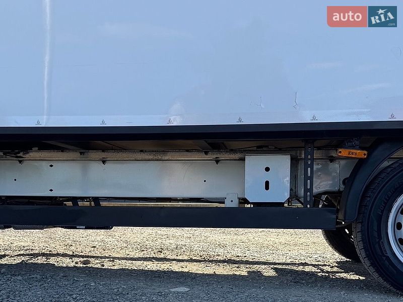 Вантажний фургон Renault Master 2017 в Луцьку