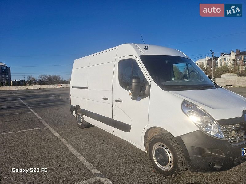 Грузопассажирский фургон Renault Master 2015 в Киеве