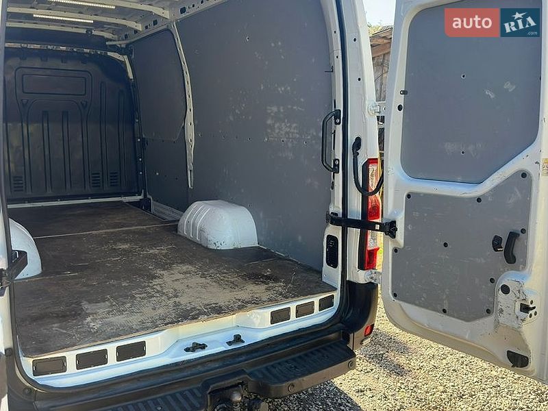 Вантажний фургон Renault Master 2020 в Львові