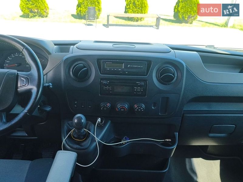 Автовоз Renault Master 2017 в Каменец-Подольском