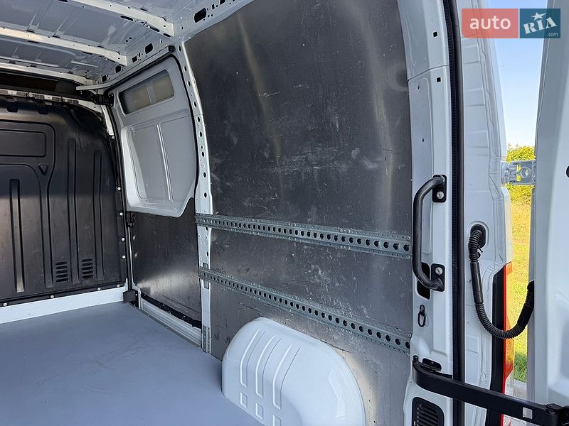 Грузовой фургон Renault Master 2020 в Ровно