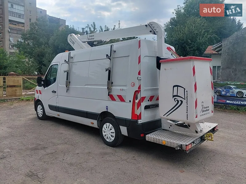 Renault Master 2021
