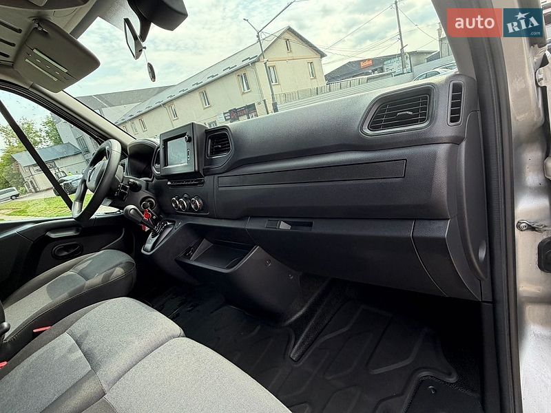 Вантажний фургон Renault Master 2022 в Луцьку