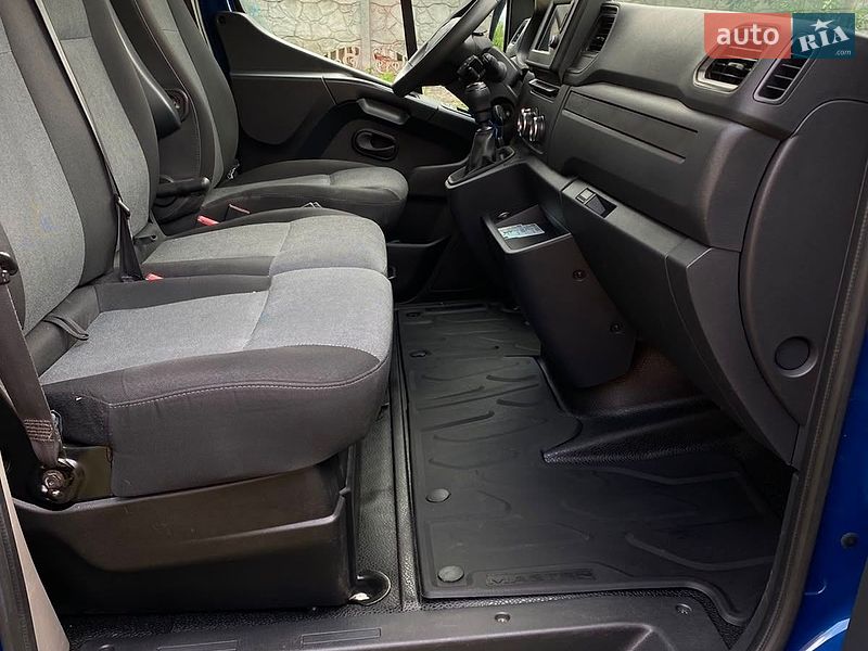 Платформа Renault Master 2023 в Рівному