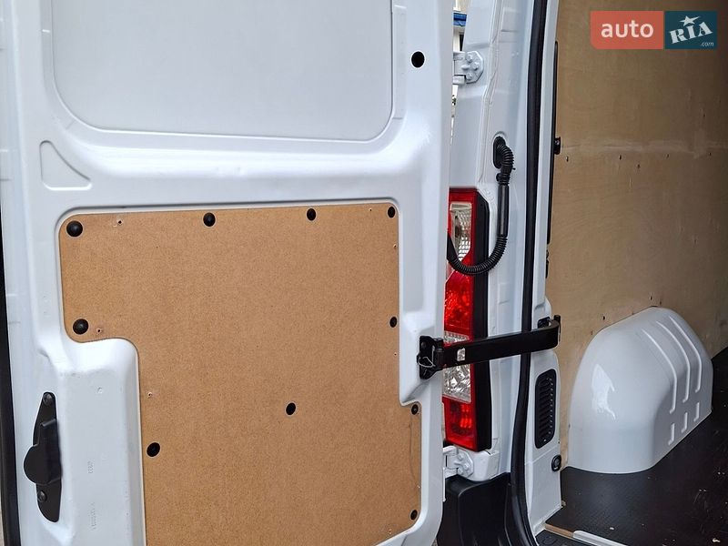 Грузовой фургон Renault Master 2022 в Дубно