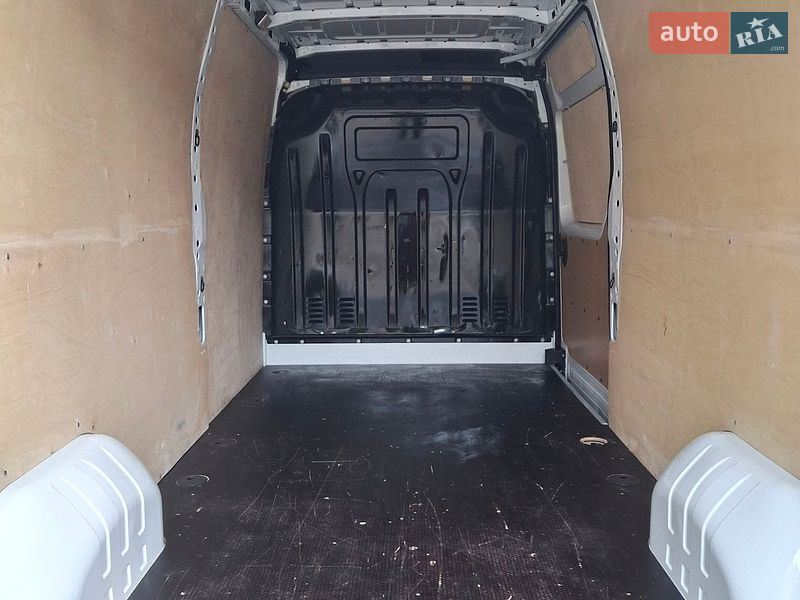 Грузовой фургон Renault Master 2022 в Дубно