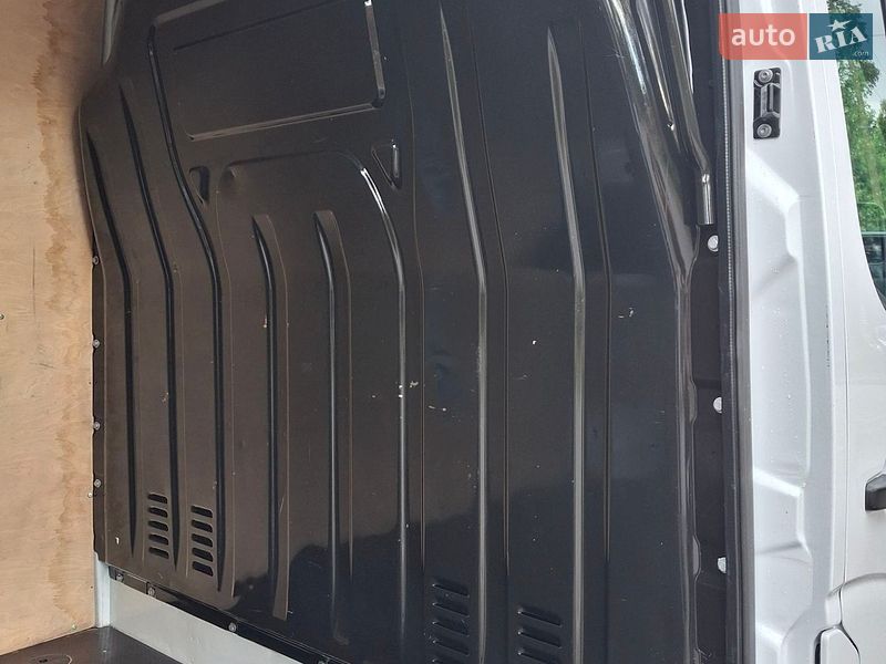 Грузовой фургон Renault Master 2022 в Дубно