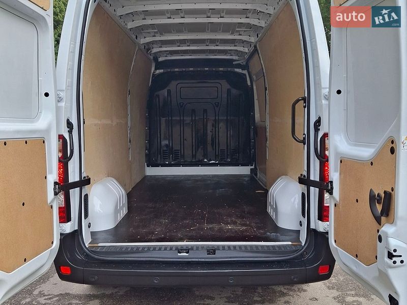Грузовой фургон Renault Master 2022 в Дубно