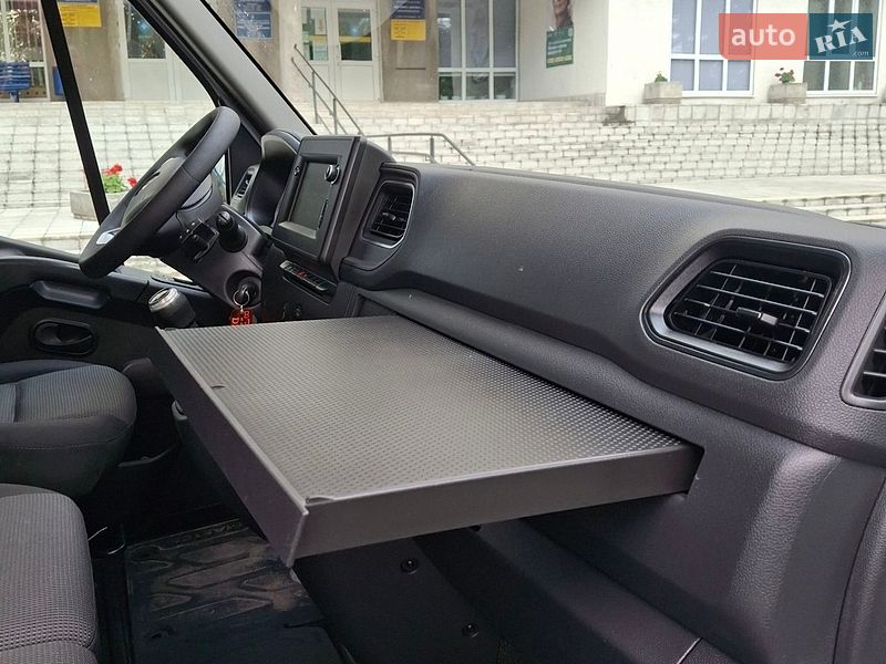Грузовой фургон Renault Master 2022 в Дубно