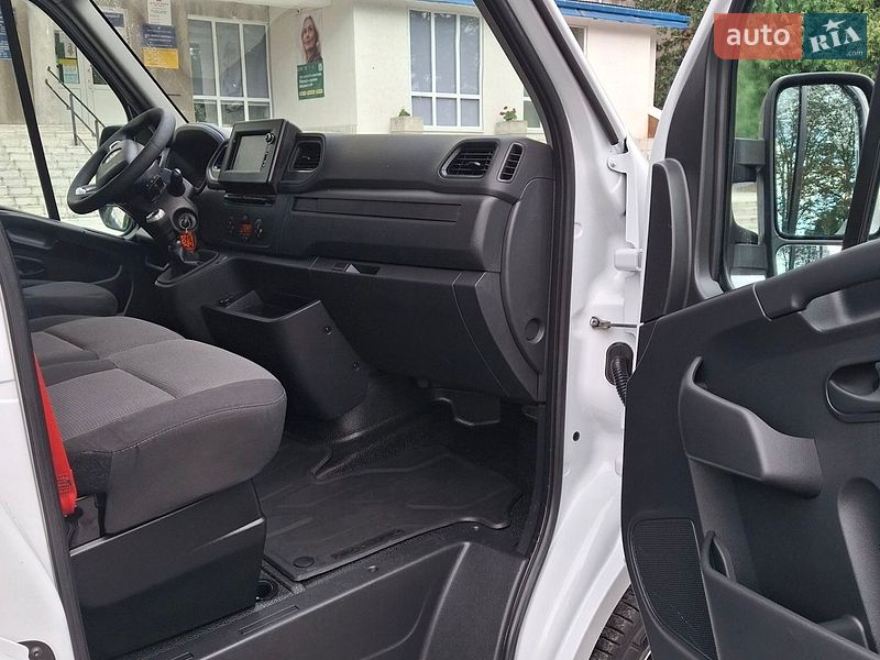 Грузовой фургон Renault Master 2022 в Дубно