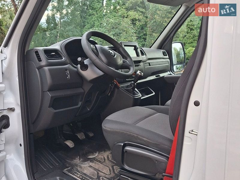 Грузовой фургон Renault Master 2022 в Дубно