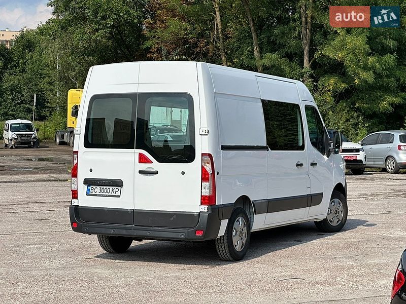 Вантажопасажирський фургон Renault Master 2020 в Львові
