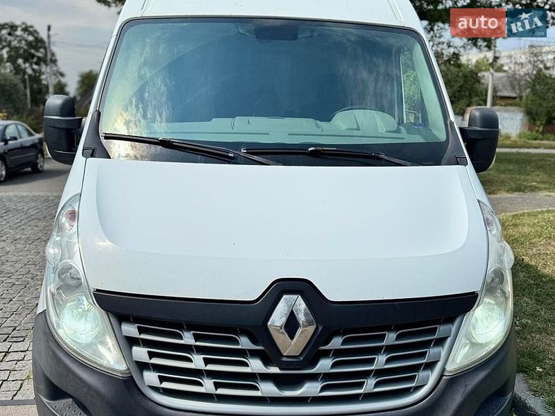 Вантажний фургон Renault Master 2015 в Фастові