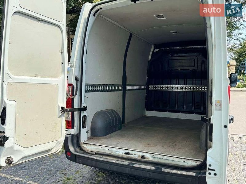 Вантажний фургон Renault Master 2015 в Фастові