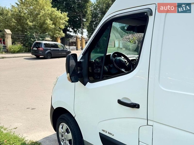 Вантажний фургон Renault Master 2015 в Фастові