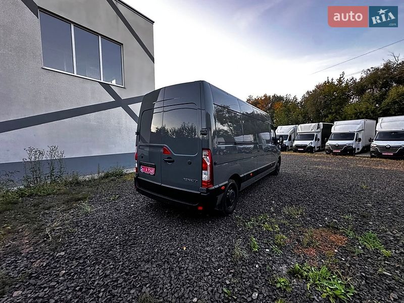 Грузовой фургон Renault Master 2022 в Буче