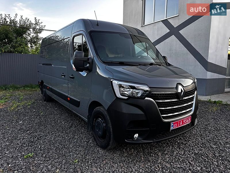 Грузовой фургон Renault Master 2022 в Буче