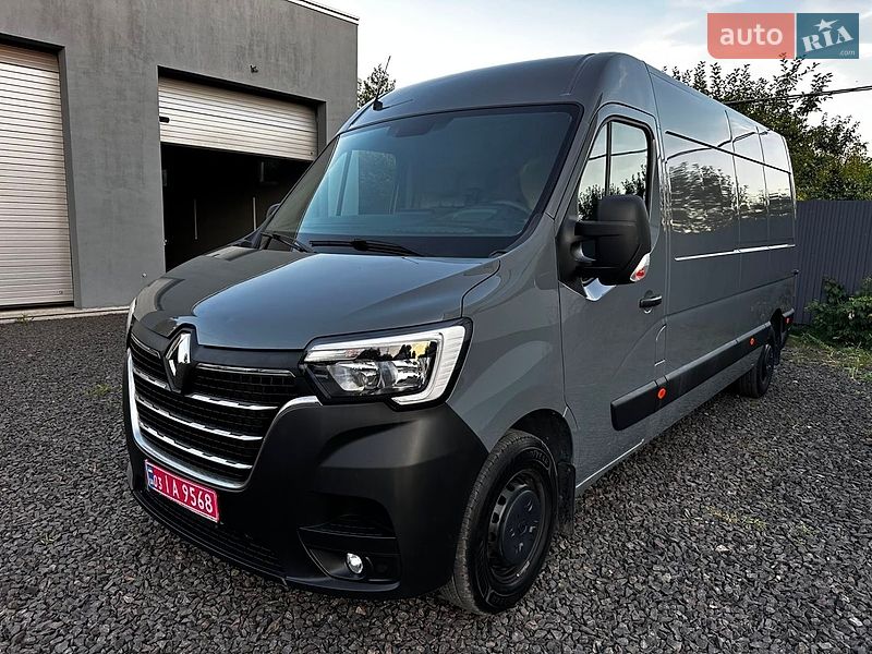 Грузовой фургон Renault Master 2022 в Буче
