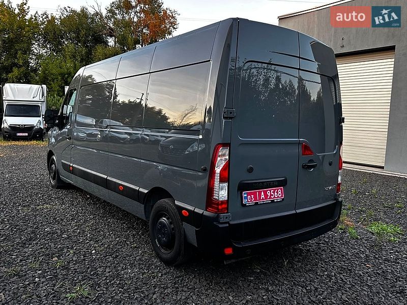 Грузовой фургон Renault Master 2022 в Буче