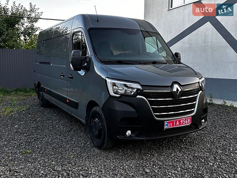 Грузовой фургон Renault Master 2022 в Буче