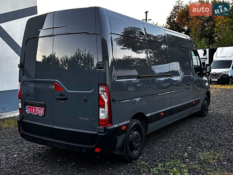 Грузовой фургон Renault Master 2022 в Буче