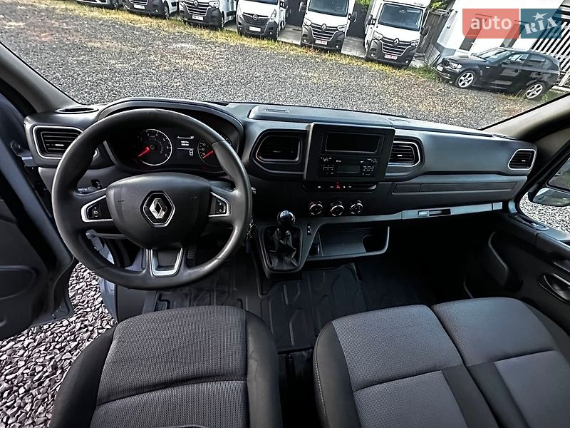 Грузовой фургон Renault Master 2022 в Буче