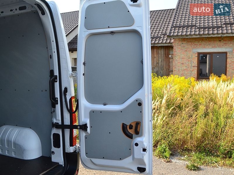 Грузовой фургон Renault Master 2022 в Ровно