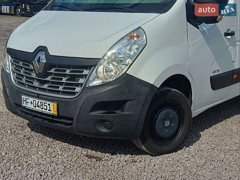 Вантажний фургон Renault Master 2015 в Бартатові