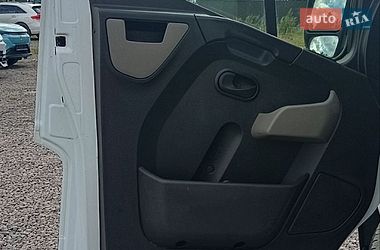 Вантажний фургон Renault Master 2015 в Бартатові