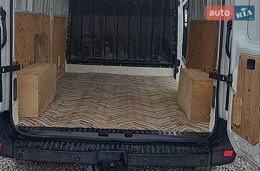 Вантажний фургон Renault Master 2015 в Бартатові